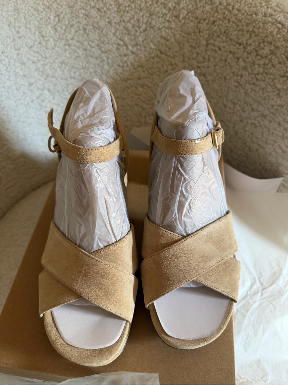Vince Ericka platform suede sandals new in box size 9